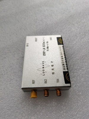 Bộ thu phát USB SDR 6,1 × 9,7 × 1,5cm Kích thước nhỏ Ettus B205mini 12 bit